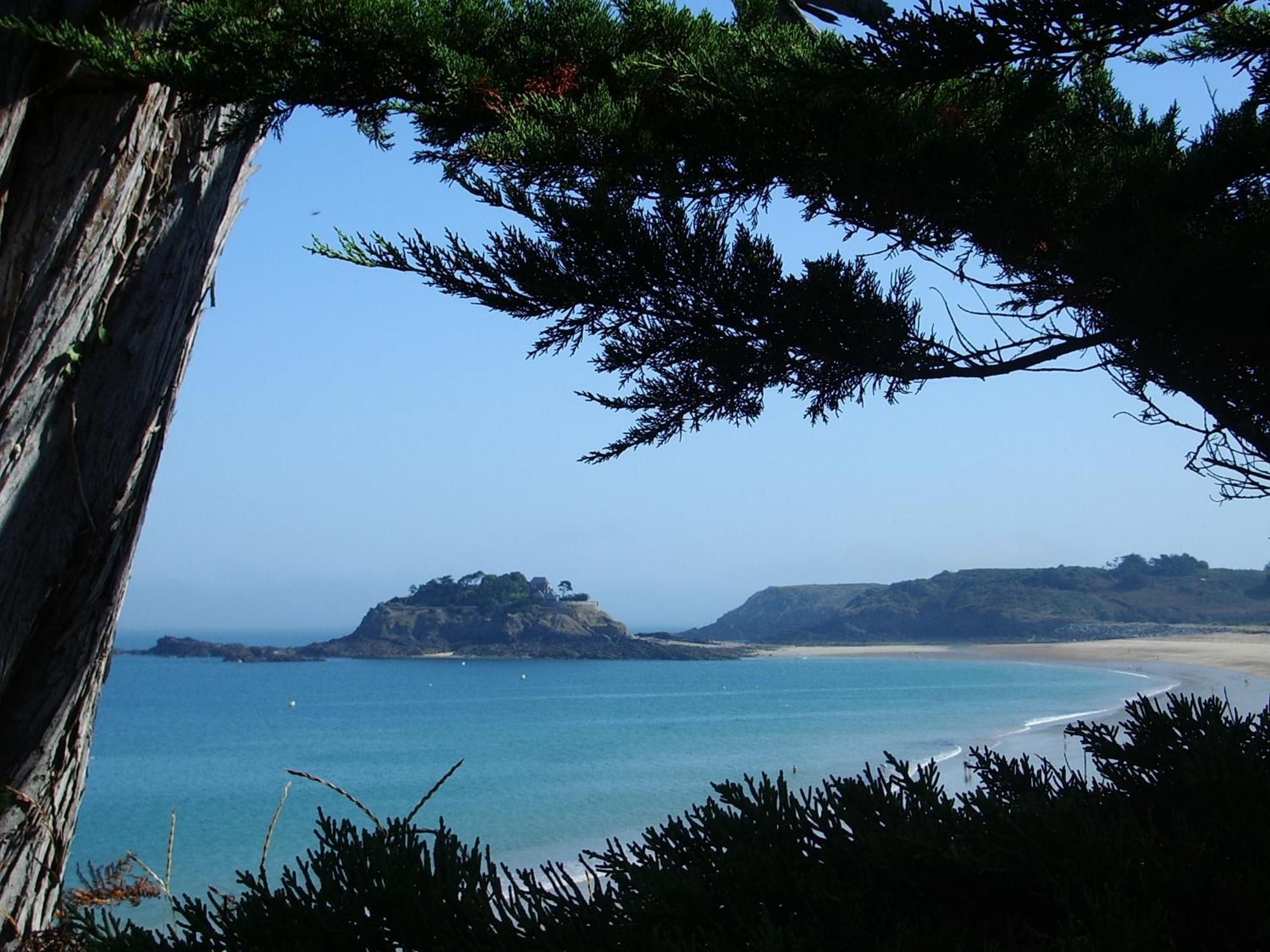 Camping Duguesclin Saint-Coulomb Εξωτερικό φωτογραφία